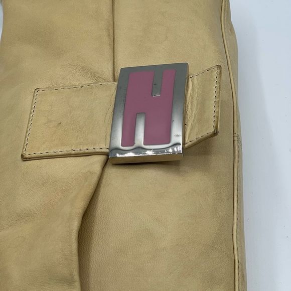 Fendi Leather Baguette - Picture 4 of 9